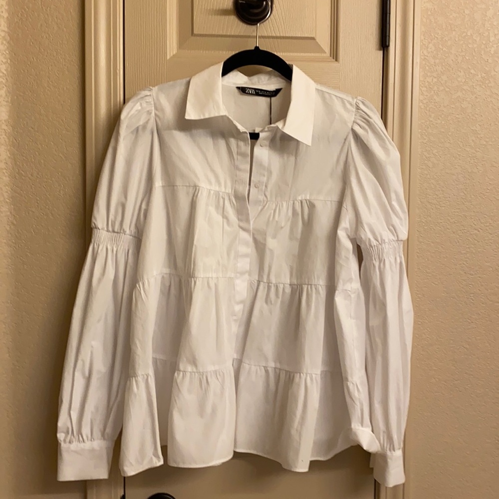 NWT zara button up ruffled blouse size M